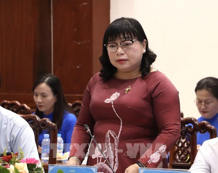 Bà Thái Ngọc Bảo Trâm, Chủ tịch Hội LHPN tỉnh Đồng Tháp, phát biểu tại buổi ký kết. Ảnh: Hồng Nhung – TTXVN