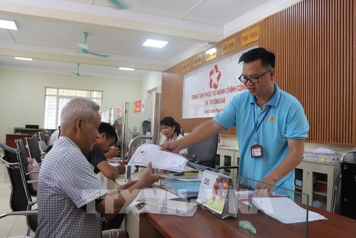 Cao Bằng đơn giản hóa thủ tục hành chính cho người dân, doanh nghiệp. Ảnh: Chu Hiệu - TTXVN 