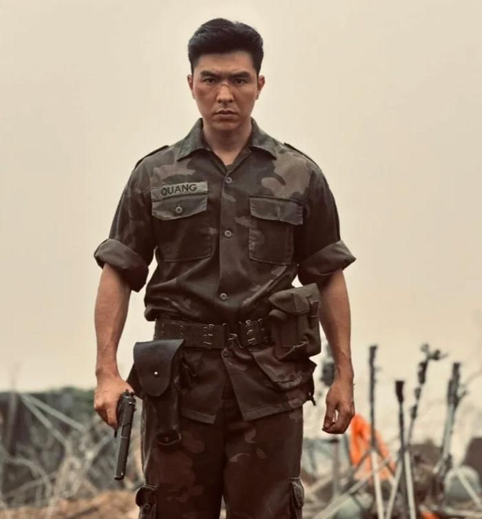 Steven Nguyễn đảm nhận vai Trung úy Nguyễn Phúc Quang trong phim điện ảnh Mưa Đỏ.