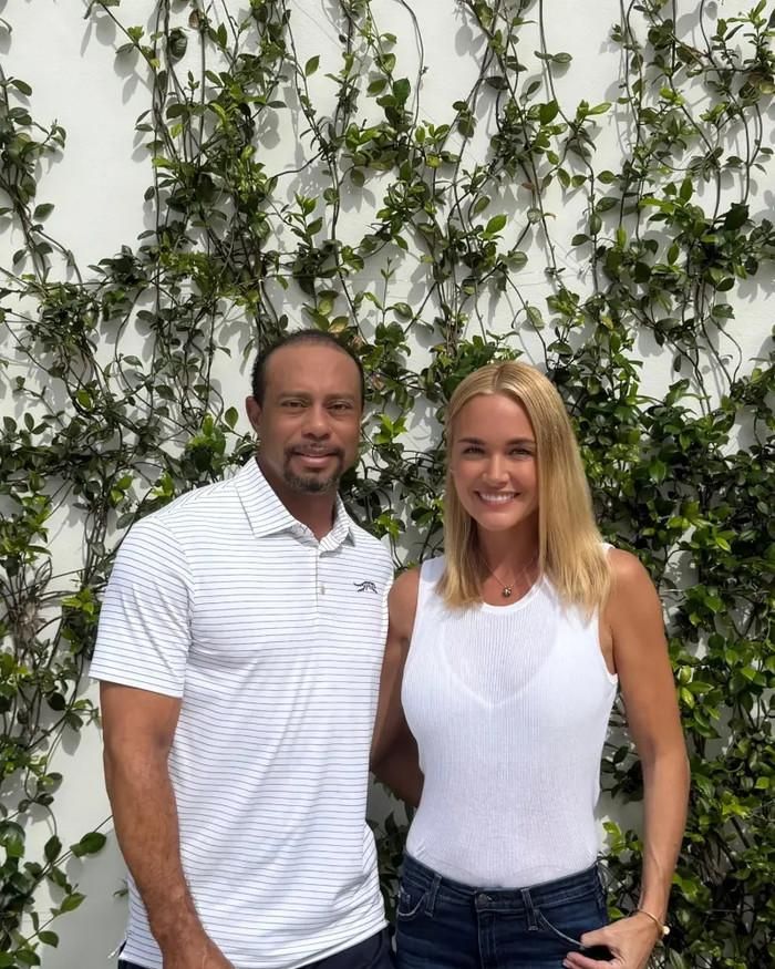 Vanessa Trump và Tiger Woods, trong bức ảnh chụp hồi tháng 3/2025, đang hướng tới tương lai bên nhau sau khi cuộc chiến chống ung thư vú của Vanessa khiến mối quan hệ giữa hai người càng thêm gắn bó.Nguồn ảnh: X/@TigerWoods