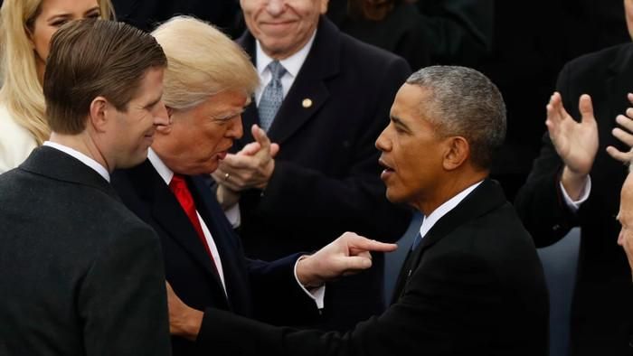 Cựu Tổng thống Barack Obama gặp ông Donald Trump trong ngày cuối cùng nhiệm kỳ vào năm 2017ảnh: REUTERS