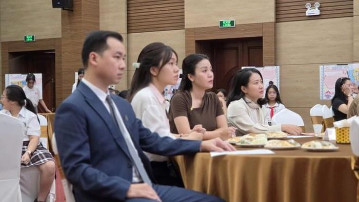 Các đại biểu tham gia Diễn đàn