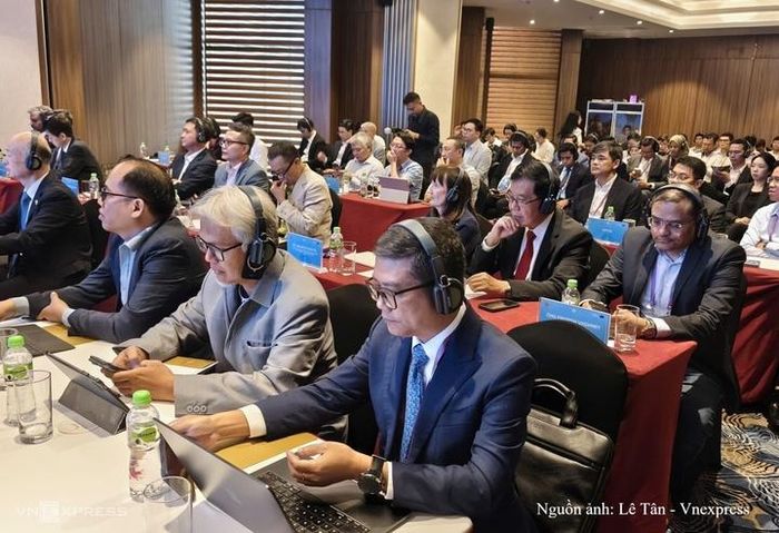 Các đại biểu tham gia sự kiện.
