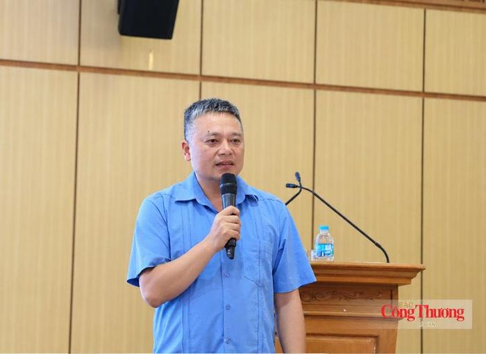 Ông Nguyễn Xuân Quang, Phó Trưởng phòng Pháp chế và Kiểm tra, Cục Địa chất và Khoáng sản Việt Nam phát biểu.