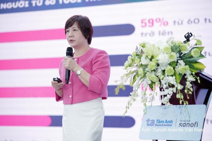 PGS.TS.BS. Vũ Thị Thanh Huyền - Tổng thư ký Hội Lão khoa Việt Nam chia sẻ tại hội nghị.