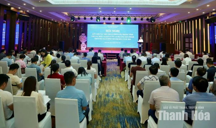 Toàn cảnh hội nghị.