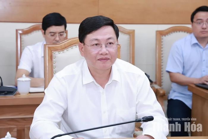 Phó Chủ tịch Thường trực UBND tỉnh Thanh Hóa Mai Xuân Liêm phát biểu tại buổi làm việc.