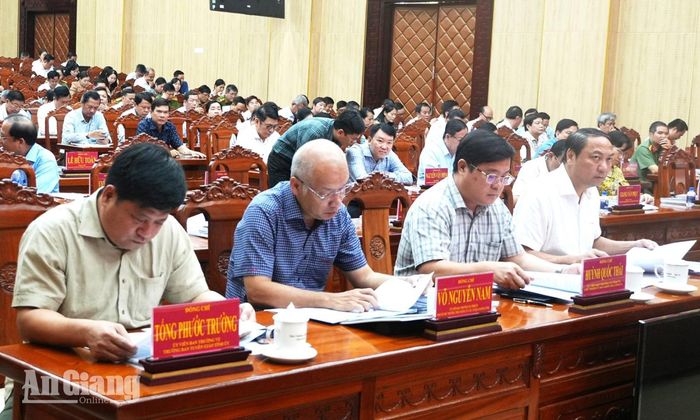 Đại biểu tham dự hội nghị tại điểm cầu Tỉnh ủy An Giang.