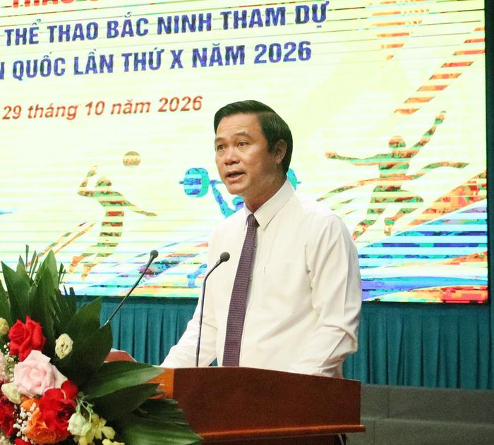 Đồng chí Lê Xuân Lợi phát biểu tại buổi lễ. 
