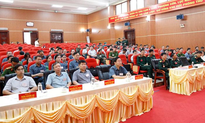 Các đại biểu dự khai mạc diễn tập.