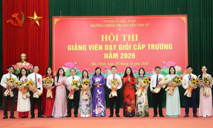 Các giảng viên tham gia hội thi.