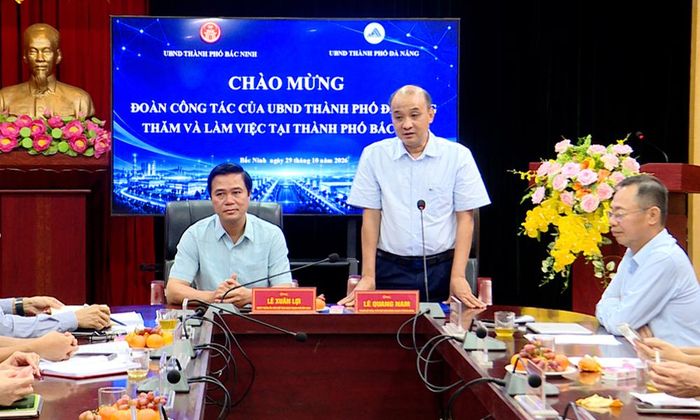  Đồng chí Lê Quang Nam, Phó Chủ tịch UBND thành phố Đà Nẵng phát biểu tại buổi làm việc. 