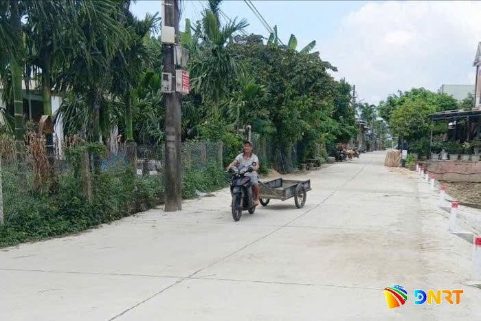 Tuyến đường qua thôn Mỹ Nam, xã Phú Thuận đã hoàn thành trong niềm phấn khởi của nhân nhân. Ảnh: HOÀNG LIÊN