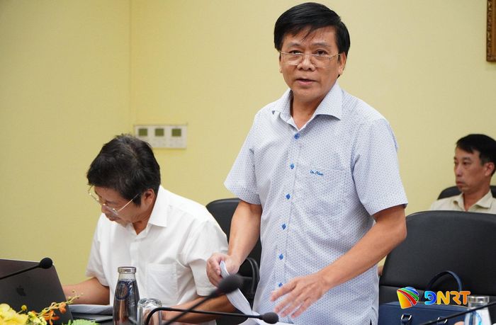 Phó Giám đốc Sở Nông nghiệp và Môi trường Nguyễn Văn Lâm báo cáo các nội dung liên quan tại buổi làm việc. Ảnh: TÂM ĐAN