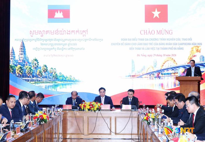 Lãnh đạo thành phố Đà Nẵng tiếp Đoàn lãnh đạo trẻ Đảng Nhân dân Campuchia. Ảnh: NGỌC HÀ