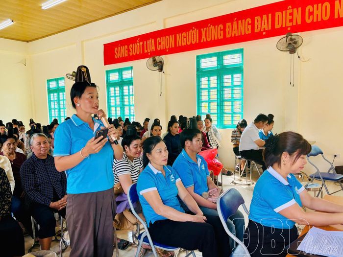 Hội viên phụ nữ bản Hua Nguống, xã Mường Ảng đề xuất ý kiến về hỗ trợ sinh kế, đào tạo nghề.