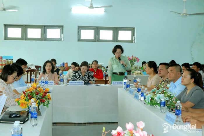 Lãnh đạo Liên minh HTX thành phố Đồng Nai điều hành hội nghị. Ảnh: Vương Thế