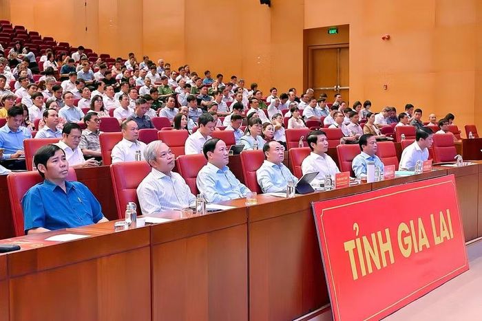 Các đồng chí lãnh đạo tỉnh dự hội nghị tại điểm cầu Trung tâm hội nghị tỉnh Gia Lai. Ảnh: Đức Thụy