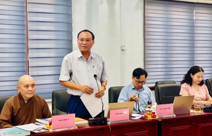  Thành viên Hội đồng Khoa học và công nghệ chuyên ngành tỉnh Gia Lai đánh giá, góp ý cho nhiệm vụ. Ảnh: Trần Dung 