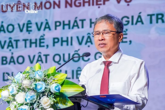 Phó Chủ tịch UBND tỉnh Trần Hòa Nam phát biểu.