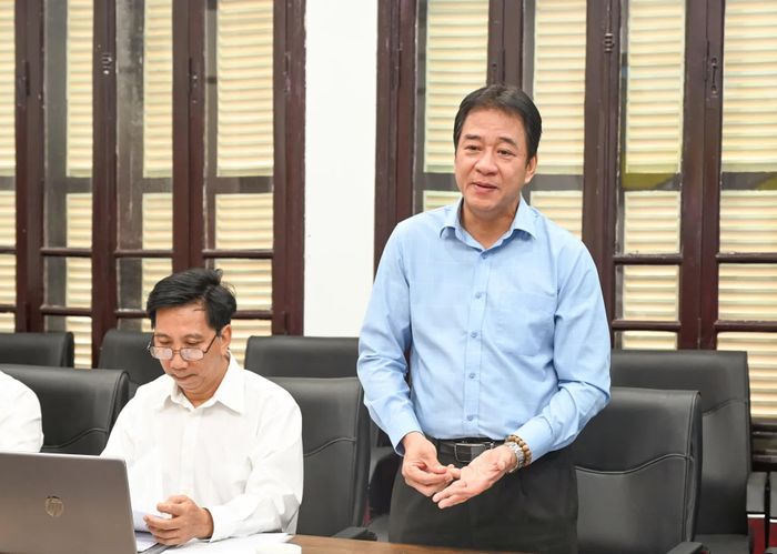 Phó Chủ tịch Thường trực UBND tỉnh Nguyễn Long Biên phát biểu ý kiến.