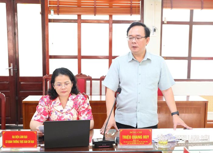 Lãnh đạo Hội Nông dân tỉnh phát biểu tại buổi kiểm tra