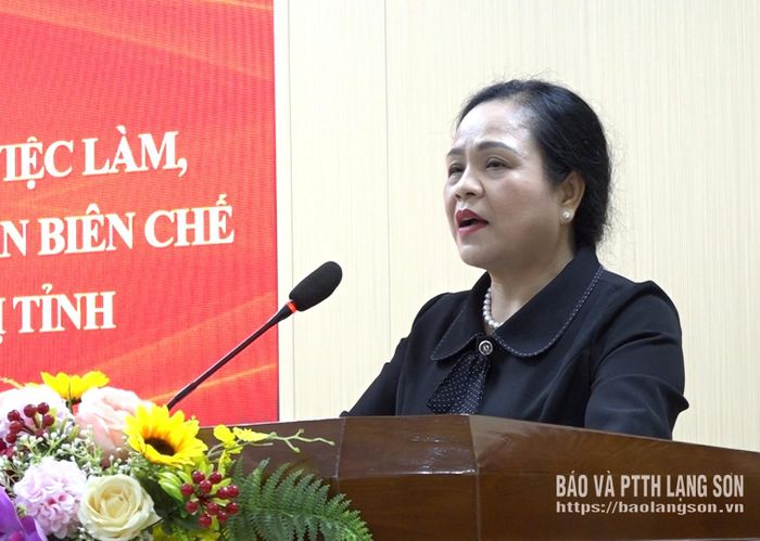 Đồng chí Giáp Thị Bắc, Ủy viên Ban Thường vụ Tỉnh ủy, Trưởng Ban Tổ chức Tỉnh ủy phát biểu khai mạc hội nghị