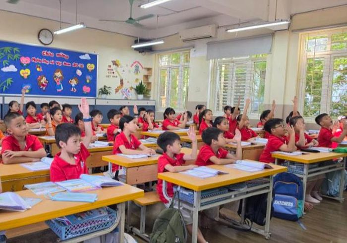 Đánh giá việc học không chạy theo điểm số hoặc tạo thêm áp lực thành tích - Ảnh: chinhphu.vn/Thu Trang