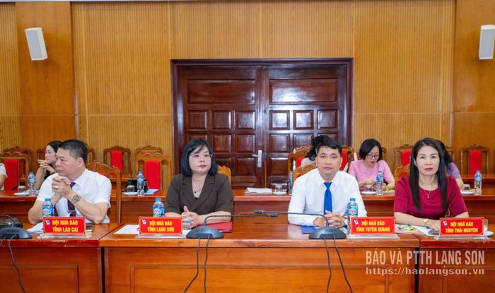 Lãnh đạo hội nhà báo các tỉnh, thành phố dự hội thảo