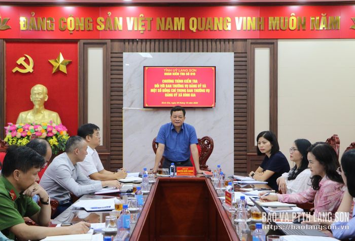 Đồng chí Nguyễn Quốc Khánh, Ủy viên BTV Tỉnh ủy, Trưởng Ban Tuyên giáo Tỉnh ủy phát biểu kết luận buổi làm việc tại Đảng ủy xã Bình Gia