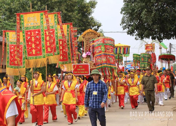 Nghi lễ rước kiệu đặc sắc từ đền Đèo Kẻng về đền Công đồng Bắc Lệ