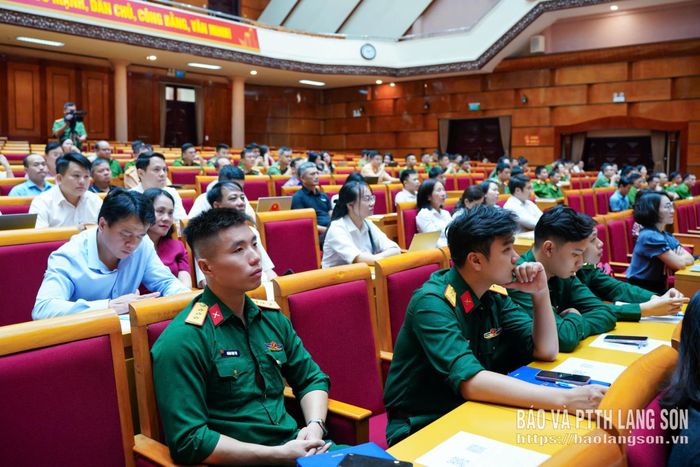 Các đại biểu tham dự hội nghị tập huấn