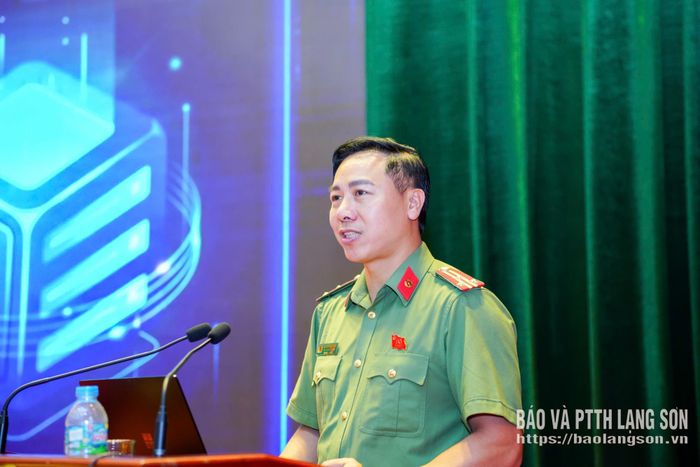 Báo cáo viên Cục An ninh mạng, Bộ Công an phổ biến, quán triệt các nội dung tại hội nghị tập huấn