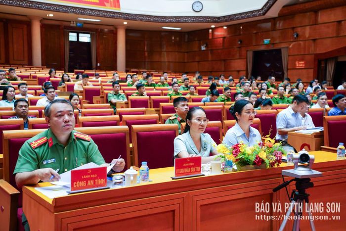 Các đại biểu dự hội nghị tập huấn