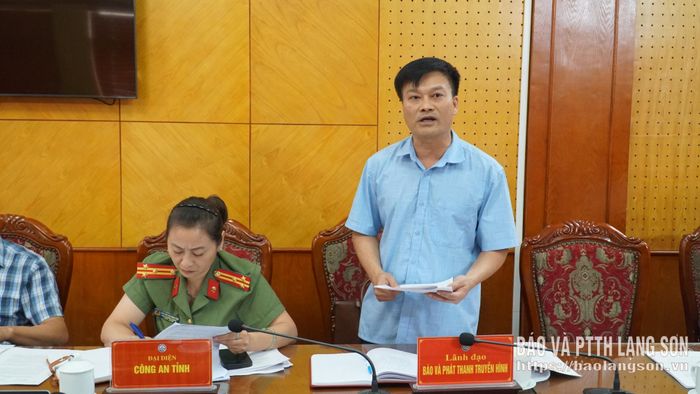 Lãnh đạo Báo và Phát thanh, Truyền hình Lạng Sơn phát biểu tại cuộc họp