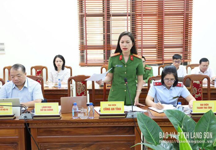 Đại diện Công an tỉnh phát biểu tại buổi làm việc