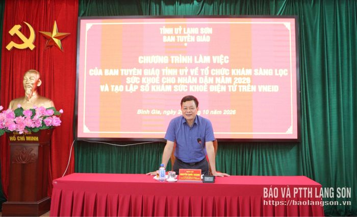 Đồng chí Nguyễn Quốc Khánh, Ủy viên Ban Thường vụ Tỉnh ủy, Trưởng Ban Tuyên giáo Tỉnh ủy phát biểu tại buổi làm việc