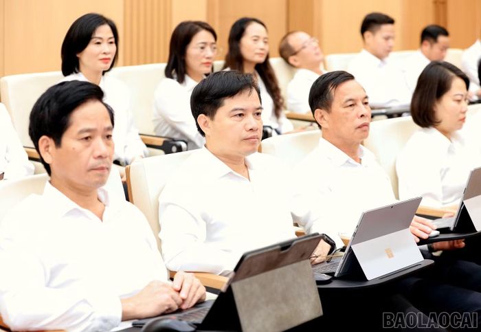 Các đại biểu dự Hội nghị Ban Chấp hành Đảng bộ tỉnh lần thứ 14 (mở rộng).