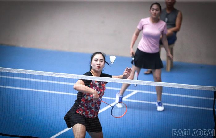 Những pha cầu tốc độ cao đòi hỏi sự kết hợp giữa kỹ thuật, thể lực và bản lĩnh thi đấu của các vận động viên cầu lông.