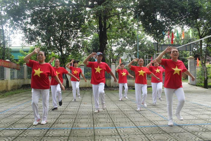 CLB dân vũ thôn 4A, xã Đạ Tẻh đã duy trì hoạt động gần 5 năm, lấy hội trường thôn là nơi tập luyện