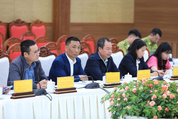 Lãnh đạo các sở, ngành và đơn vị chủ rừng tại Lâm Đồng dự và theo dõi tại hội nghị