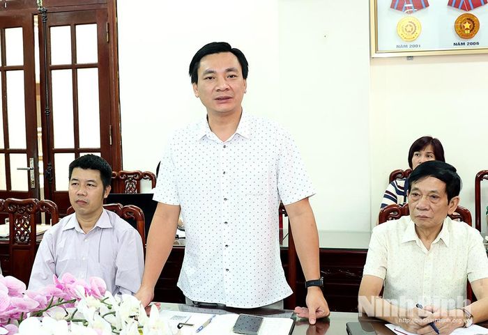 Đại diện cơ quan thường trú Thông tấn xã Việt Nam tại Ninh Bình phát biểu ý kiến tại hội nghị.