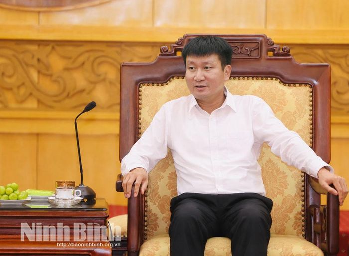 Đồng chí Trần Huy Tuấn, Ủy viên Trung ương Đảng, Bí thư Tỉnh ủy phát biểu tại buổi tiếp.