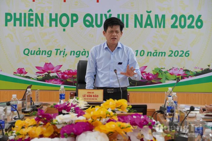 Đồng chí Lê Văn Bảo, Phó Chủ tịch UBND tỉnh, Trưởng ban đại diện Hội đồng quản trị Ngân hàng Chính sách xã hội-Chi nhánh tỉnh Quảng Trị phát biểu kết luận tại phiên họp - Ảnh: N.L