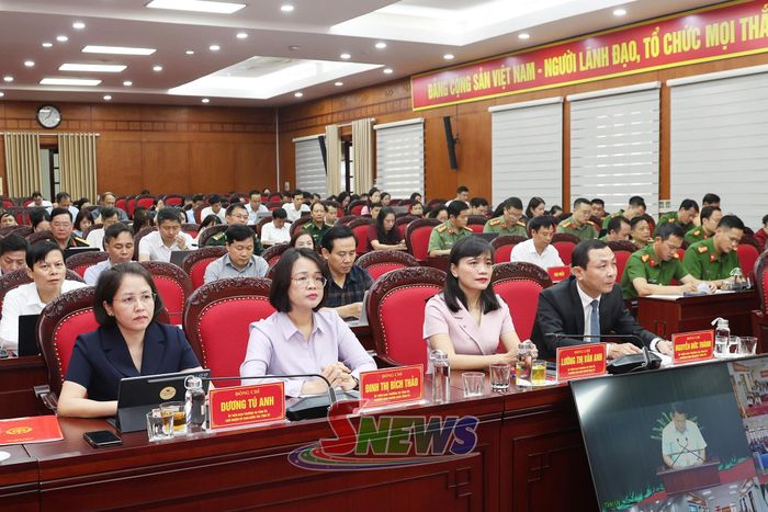 Các đại biểu dự hội nghị.