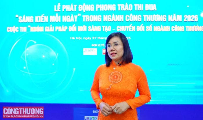 PGS.TS. Phạm Thị Thu Hoài - Phó Hiệu trưởng Trường Đại học Kinh tế - Kỹ thuật Công nghiệp (UNETI), khẳng định nhà trường ưu tiên các sáng kiến về năng lượng sạch, tiết kiệm năng lượng, chuyển đổi xanh và chuyển đổi số, chú trọng khả năng ứng dụng vào thực tiễn.