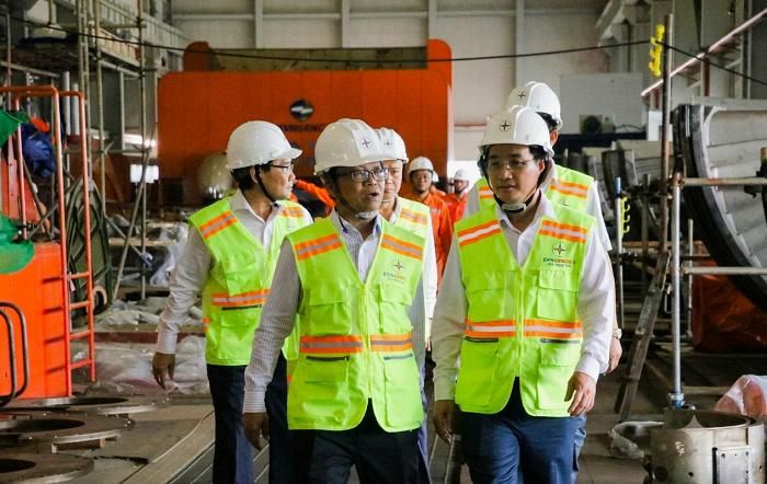 Ông Lê Văn Danh - Tổng Giám đốc EVNGENCO3 kiểm tra công trường đại tu tổ máy S1 - Nhà máy điện Vĩnh Tân 2.