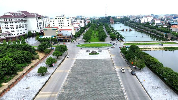 Ninh Bình tổ chức không gian phát triển theo định hướng "Một trục động lực - Hai đầu phát triển - Ba cực phát triển - Bốn vùng kinh tế - Năm hành lang kinh tế".