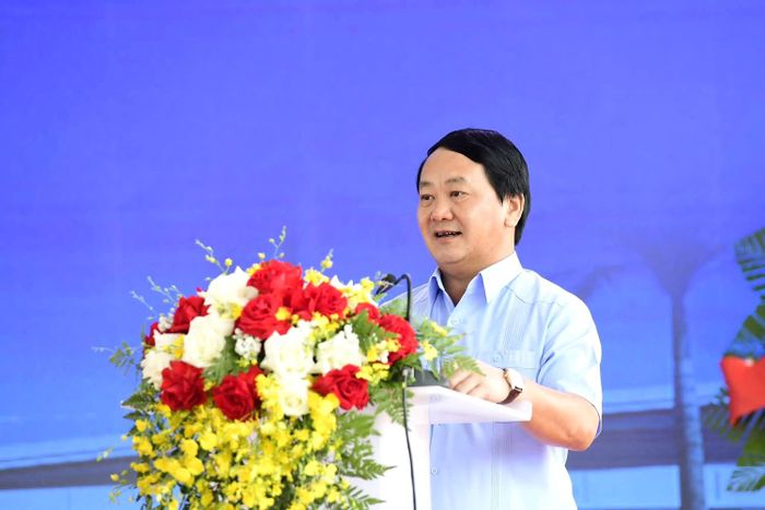 Bí thư Tỉnh ủy Tuyên Quang Hầu A Lềnh phát biểu tại buổi lễ.