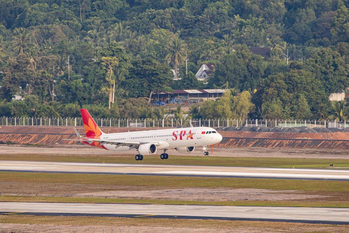 Tàu bay của Sun PhuQuoc Airways hạ cánh an toàn trên đường cất hạ cánh số 2 tại Cảng hàng không quốc tế Phú Quốc.